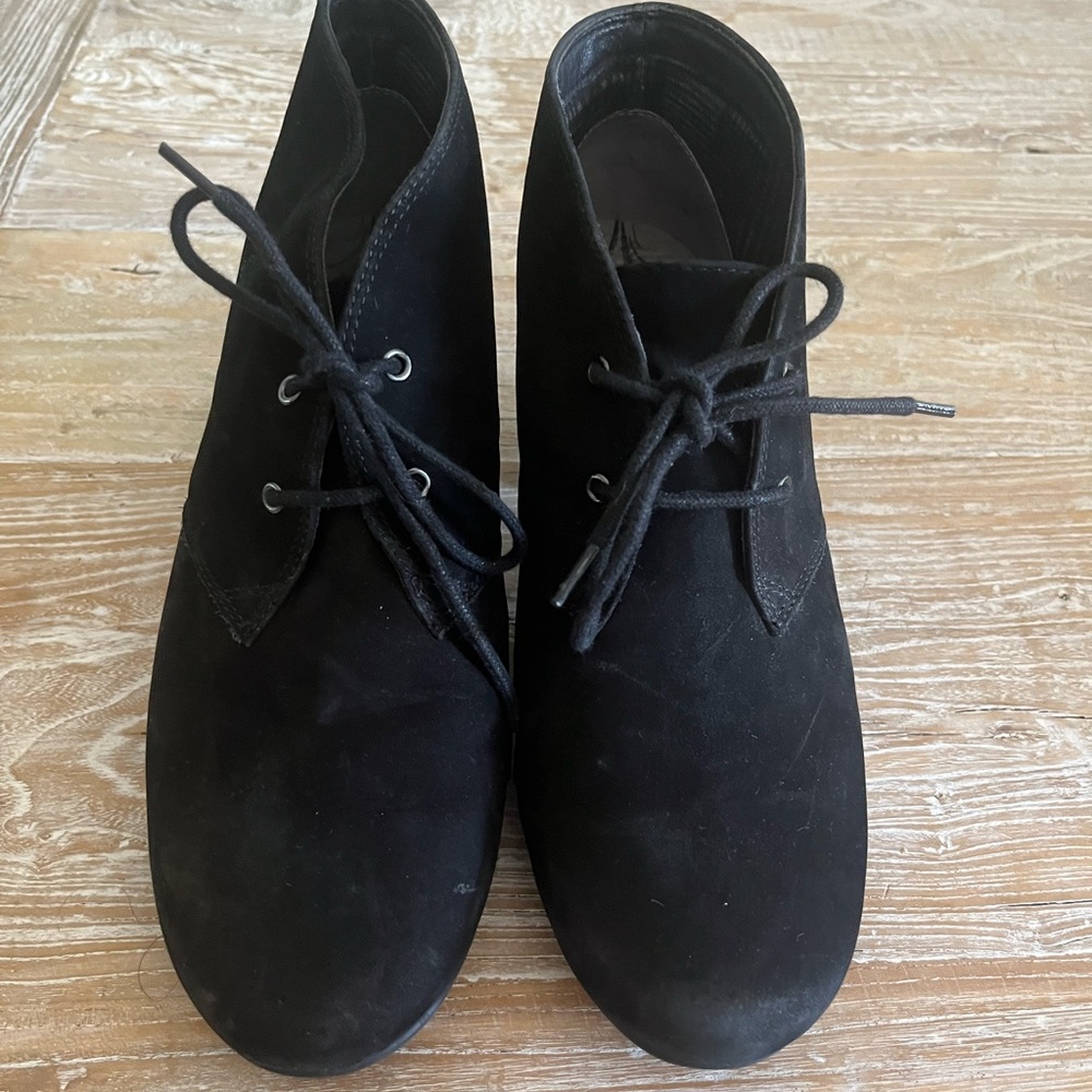 Abeo bio system neutral Potrero black suede/leather ankle boot size 8m.